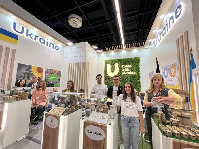 12 українських компаній органічного та молочного секторів України будують нові експортні зв'язки на найбільшій міжнародній виставці Anuga 2023 у Німеччині